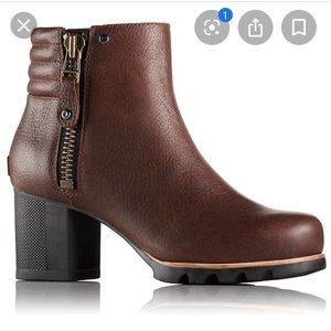 Sorel Danica bootie brown and black with zipper